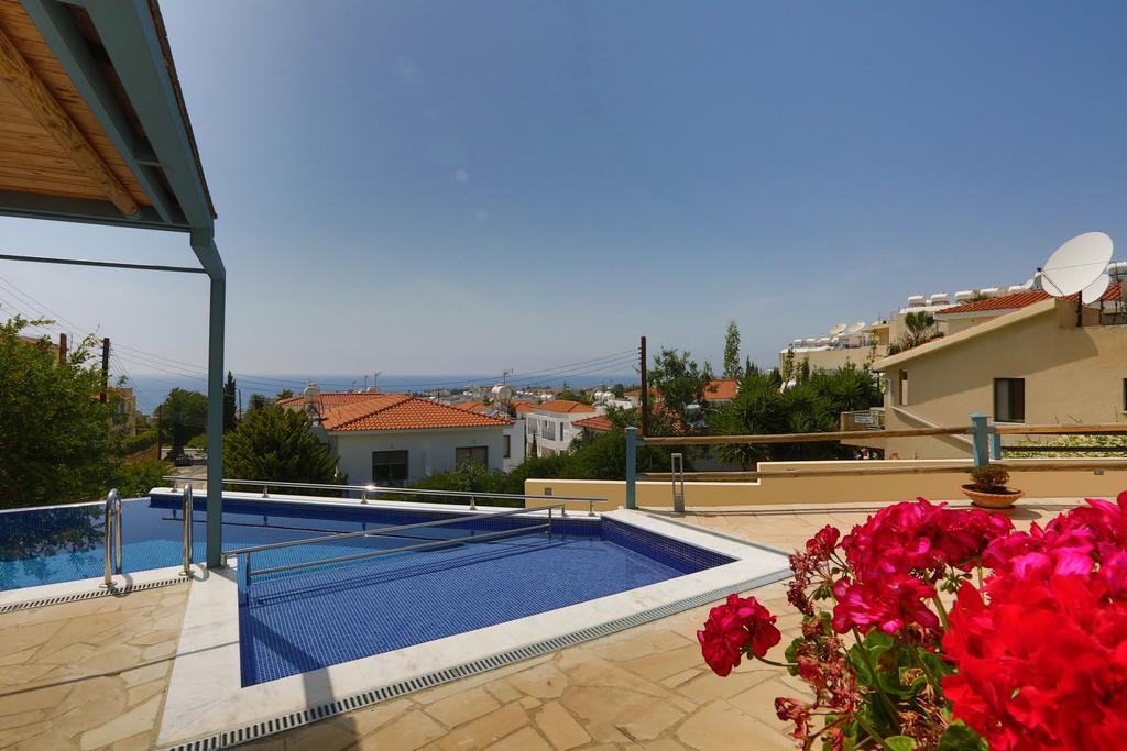 Villa Infinite Blu Пафос Екстериор снимка