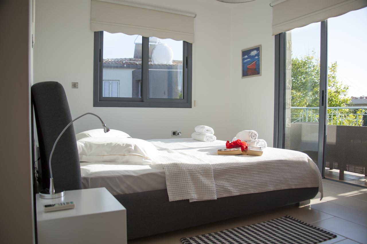 Villa Infinite Blu Пафос Екстериор снимка