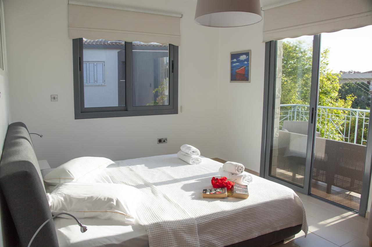 Villa Infinite Blu Пафос Екстериор снимка